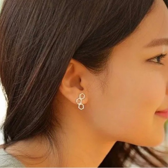 Geometric Hexagon Silver Tone Stud Earrings - Picture 1 of 9